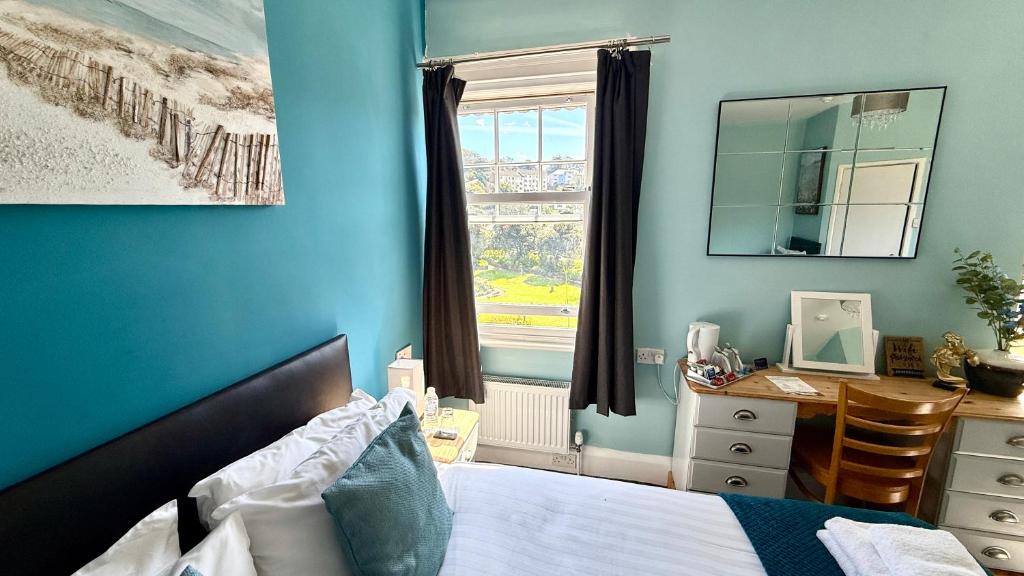 Triple Room with Garden View